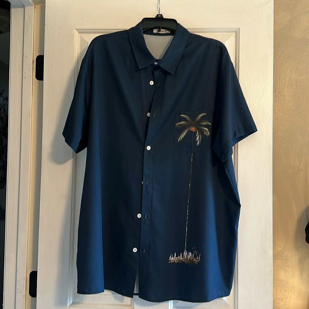 Bowling shirt